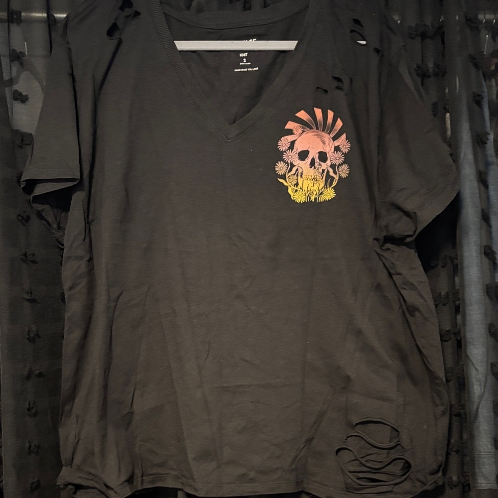 Torrid Black Skull Graphic T- Shirt